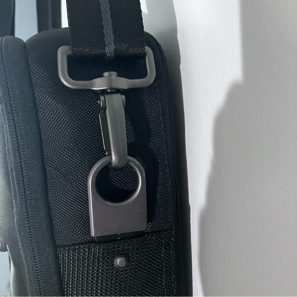 Dell Laptop Bag Briefcase with Shoulder Strap Black Sturdy Professional …